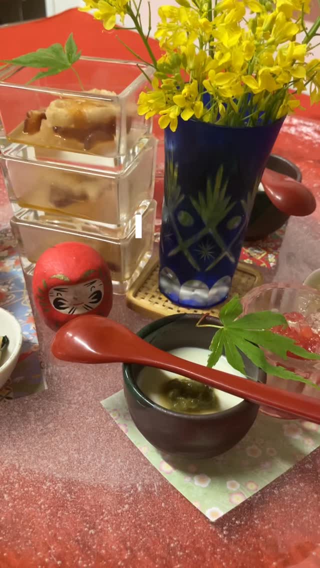 【おはしどころ菜でしこ】
〜お通し(3名様)〜
⁡
⁡
これ、最初に出てきます。
⁡
⁡
・ふき味噌豆腐
・タコとレンコンの唐揚げ
・トマトの甘酢漬け
・たけのこの田楽
⁡
⁡
ちゃんと全部、
食べてほしいお通しです。
⁡
⁡
〜〜〜〜〜〜〜〜〜〜〜〜〜〜〜
⁡
遊び心あるカジュアル和食
⁡
本庄駅徒歩30秒
🍽一品 590〜990円
⁡
ご友人・カップル・ご接待
⁡
駐車場2台
⁡
※パートさん・アルバイトさん募集中
⁡