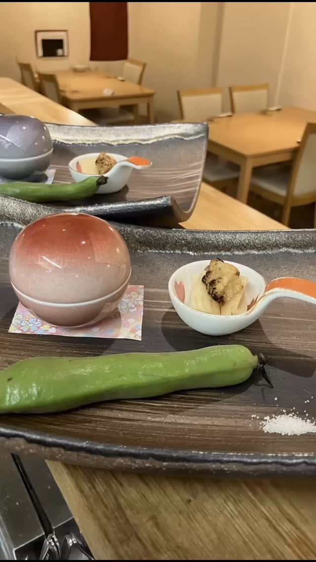 【おはしどころ菜でしこ】
〜季節の食材と器〜
季節の食材と器。
少しの遊び心と、
肩肘張らない和食。
そんなお店を目指しています。
ゆっくりとした時間を
お楽しみください。
~~~~~~~~~~~~
🍽️季節感と遊び心を楽しむ和食
本庄駅南口 徒歩30秒
名物 梅タルタルのささみ天
