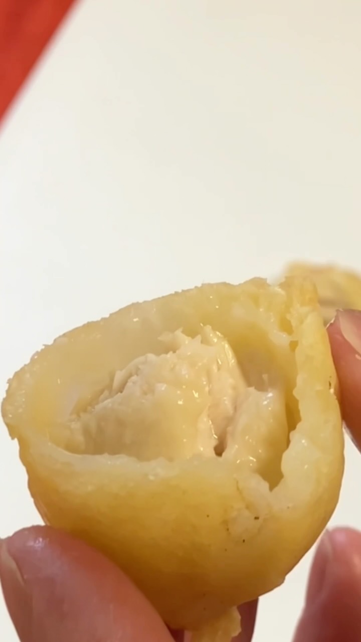【おはしどころ菜でしこ】
〜梅タルタルのささみ天〜
ふわっと軽い、
梅タルタルのささみ天。
中はしっとり。
衣は軽く。
梅の酸味が心地良い
自家製タルタルをのせて
お召し上がりください。
開店当初から続く、
菜でしこの名物です️
~~~~~~~~~~~~
名物 梅タルタルのささみ天
🍽遊び心ある料理と演出
本庄駅南口 徒歩30秒
Instagram DM予約OK