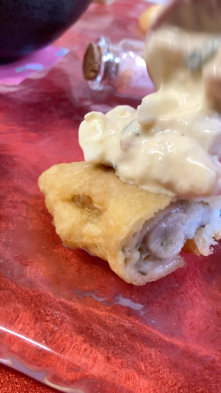 【おはしどころ菜でしこ】
〜広島牡蠣の天ぷら 梅タルタルで〜
カキフライとタルタルは、
黄金の組み合わせ。
なら、牡蠣の天ぷらにも
合わないはずがないです
広島牡蠣をふわっと天ぷらにして、
自家製の梅タルタルをたっぷり。
牡蠣の旨みに、
梅のさっぱりとした酸味がよく合います。
フライとはまた少し違う、
軽い食べ心地も楽しんでいただける一品です。
牡蠣好きの方は、ぜひ
━━━━━━━━━━━━━━
梅タルタルのささみ天が名物
遊び心ある料理と演出
本庄駅徒歩30秒
インスタDM予約OK
